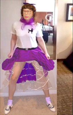 purple skirt
Keywords: fetish;crossdresser;cd;petticoat;tranny;trans;tgirl;sissy;shemale;transexual;transvestite;drag