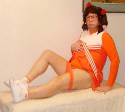 velma cheer
Keywords: bobby socks saddle shoes poodle skirt