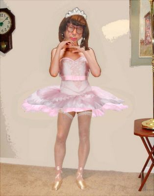ballerina shoes
Keywords: stockings bra cd cotton crossdresser cute effeminate feminine girlie girly heels legs miniskirt knickers panties underwear undies upskirt pretty transvestite