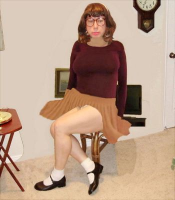 krissy
Keywords: stockings bra cd cotton crossdresser cute effeminate feminine girlie girly heels legs miniskirt knickers panties underwear undies upskirt pretty transvestite