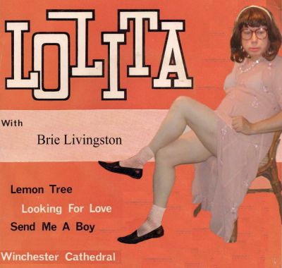 lolita
Keywords: bobby socks saddle shoes poodle skirt