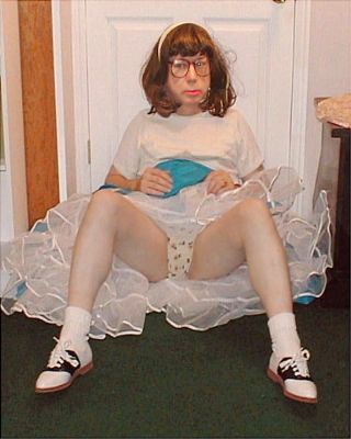 petticoat bobby-soxer
Keywords: stockings bra cd cotton crossdresser cute effeminate feminine girlie girly heels legs miniskirt knickers panties underwear undies upskirt pretty transvestite