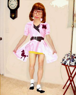 poodle dress
Keywords: stockings bra cd cotton crossdresser cute effeminate feminine girlie girly heels legs miniskirt knickers panties underwear undies upskirt pretty transvestite