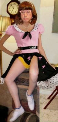 poodle skirt with bobby socks
Keywords: bobby socks saddle shoes poodle skirt ankle