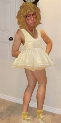 shirley
Keywords: bobby socks saddle shoes poodle skirt